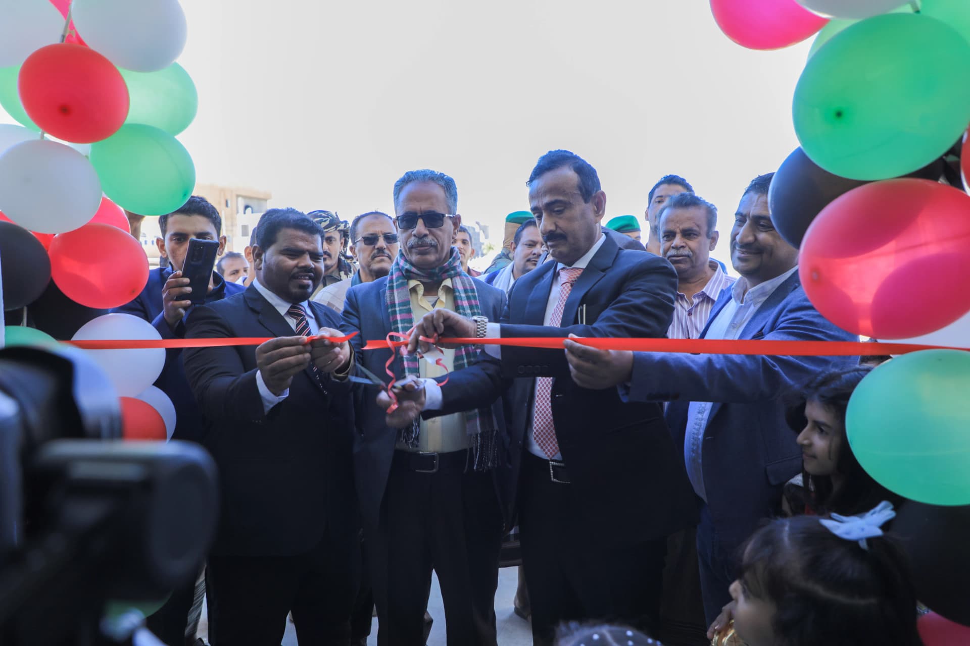 With Kuwaiti Funding, Governor of Shabwah Inaugurates Abdulkarim Al-Babtain Health Center in Ataq